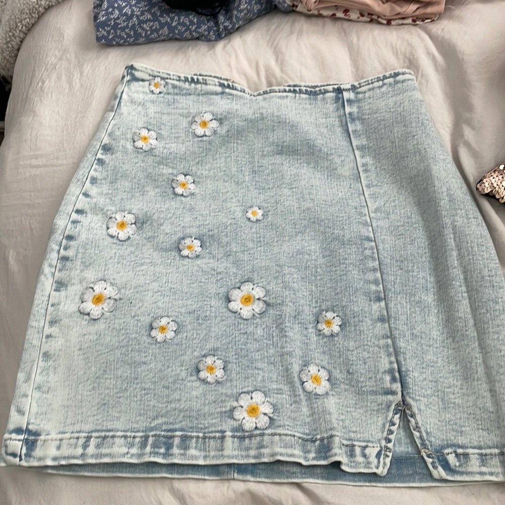 flower denim skirt